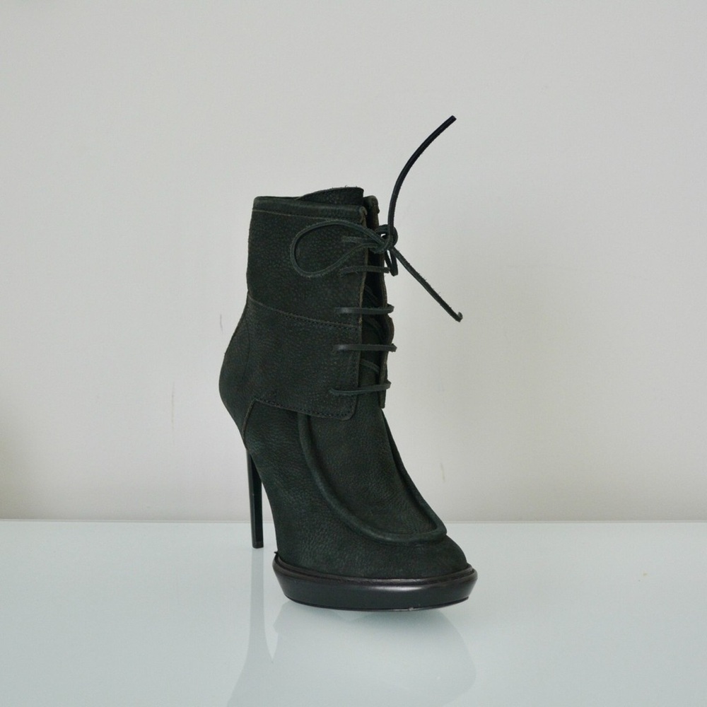 Burberry Black Heeled Nubuck Leather Boots with Lace-Up Detail - Picture 8 of 8